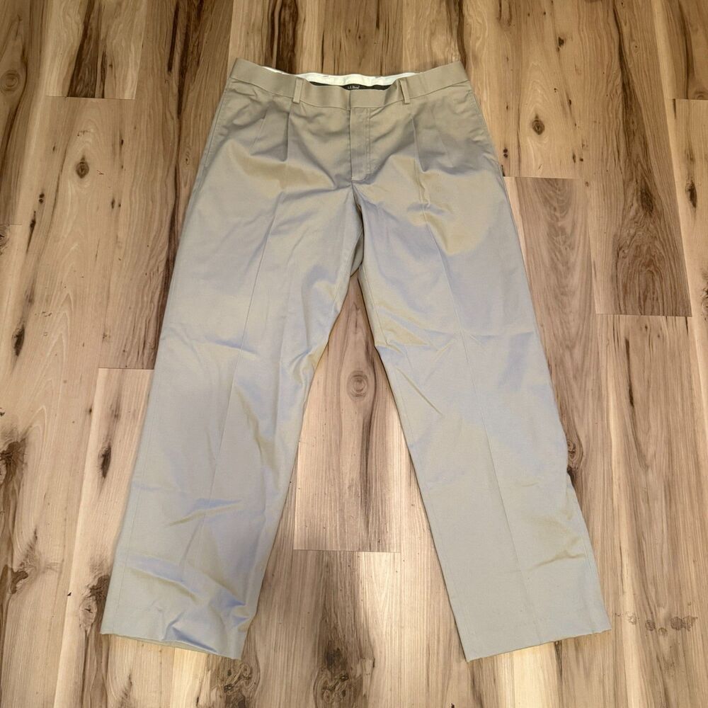 L.L. Bean Standard fit Chino pants, 38